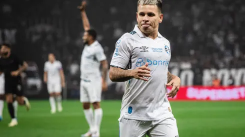 Soteldo está emprestado pelo Santos ao Grêmio
