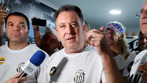 Marcelo Teixeira se decidiu por renovar com a Umbro no Santos até 2026
