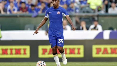 Andrey Santos atuando pelo Chelsea. (Foto de Adam Hunger/Getty Images)
