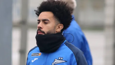 Claudinho durante treinamento em São Petersburgo, na Rússia, antes do jogo entre Zenit e Krasnodar, no dia 09/11/2023. 
