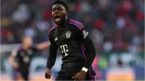 Foto: Alexander Hassenstein/Getty Images – Alphonso Davies no Bayern de Munique
