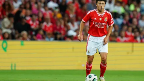 João Neves atuava no Benfica e vai jogar pelo PSG. (Foto de Gualter Fatia/Getty Images)
