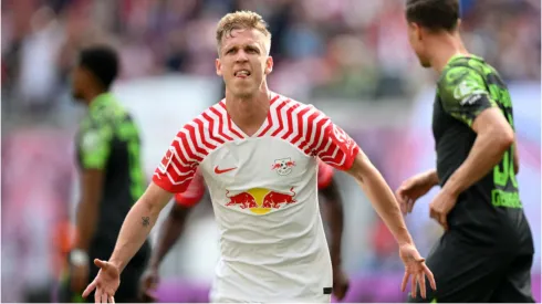 Foto: Stuart Franklin/Getty Images – Dani Olmo comemorando gol.
