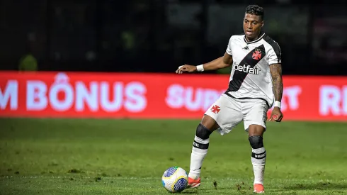 Emerson Rodriguez jogador do Vasco durante partida contra o Atletico-GO no Sao Januario pelo campeonato Copa Do Brasil 2024. 
