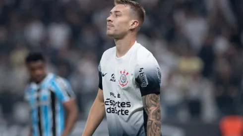 Match between Corinthians and Gremio for the Brazilian Championship 2024 Sao Paulo SP, 07/25/2024 – BRASILEIRO/CORINTHIANS VS GREMIO – Charles in a match between Corinthians and Gremio, valid for the 19th round of the Brazilian Championship, on the night of this Thursday, July 25, 2024, at Neo Quimica Arena, in Sao Paulo-SP. Foto: Ronaldo Barreto/Thenews2/imago images SPO PUBLICATIONxNOTxINxUSA Copyright: xRONALDOxBARRETOx
