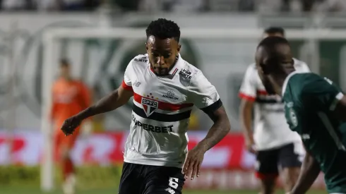 Welington em ação com a camisa do Tricolor. Foto: Rubens Chiri / SPFC.
