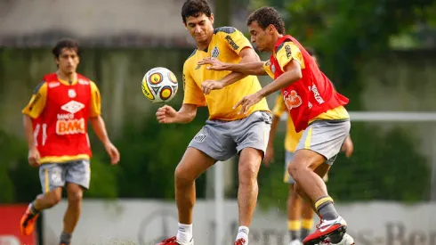 Alan Patrick (à direita) é revelado no Santos e pode defender Corinthians em 2025
