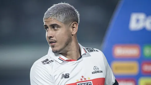 Zagueiro do Tricolor Paulista durante a partida da Copa do Brasil
