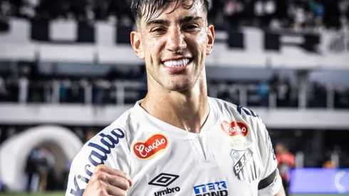 Pedrinho tem contrato com o Santos até dezembro de 2024 (Foto: Raul Baretta / Santos FC)
