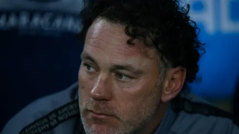 RIO DE JANEIRO, BRAZIL - AUGUST 08: Gabriel Milito coach of Argentinos Juniors looks on prior to the Copa CONMEBOL Libertadores round of 16 second leg match between Fluminense and Argentinos Juniors at Maracana Stadium on August 08, 2023 in Rio de Janeiro, Brazil. (Photo by Wagner Meier/Getty Images)