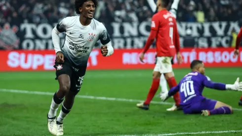 Talles Magno jogador do Corinthians. Foto: Marco Miatelo/AGIF