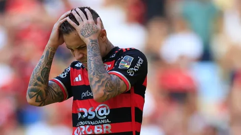 Atacante atuou poucos minutos antes de sofrer a lesão. Photo by Buda Mendes/Getty Images
