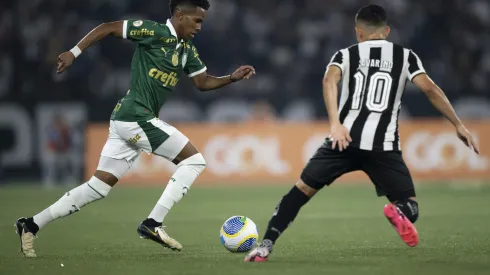 Estevao jogador do Palmeiras durante partida contra o Botafogo. Foto: Jorge Rodrigues/AGIF
