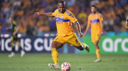 Zagueiro não será mais contratado. Azael Rodriguez/Getty Images.