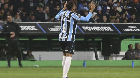 Reinaldo comemorando gol marcado na Libertadores da América contra o Fluminense
