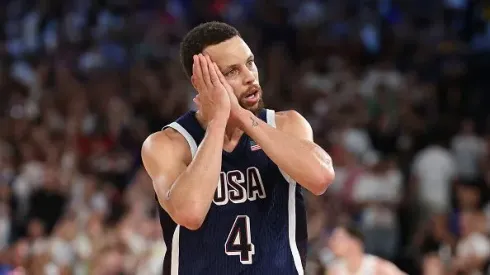 Stephen Curry após fazer uma sequência de bolas de 3 na final contra a França nas Olimpíadas 2024
