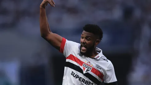 SP - SAO PAULO - 18/08/2024 - BRASILEIRO A 2024, PALMEIRAS X SAO PAULO - Sabino jogador do Sao Paulo durante partida contra o Palmeiras no estadio Arena Allianz Parque pelo campeonato Brasileiro A 2024. Foto: Ettore Chiereguini/AGIF
