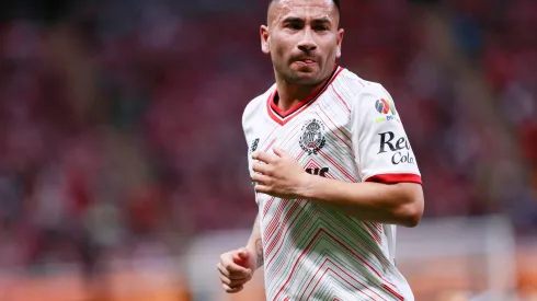 Jean Meneses acerta com Vasco
