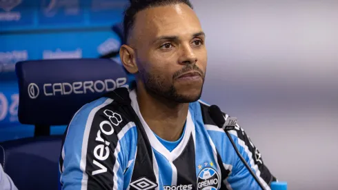 2nd August 2024 Gr& xeamio, CT Luiz Carvalho, Porto Alegre, Rio Grande do Sul, Brazil: Martin Braithwaite DEN, is introduced as a new signing for the club PUBLICATIONxNOTxINxUK ActionPlus12675517 RichardxDucker
