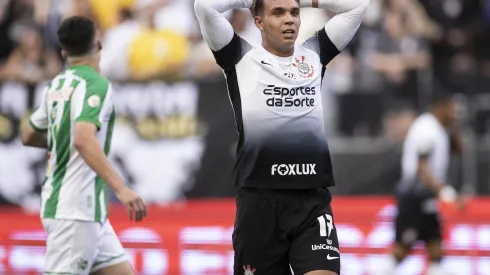 Corinthians x Juventude SÃO PAULO, SP – 04.08.2024: CORINTHIANS X JUVENTUDE – Giovane regrets a missed goal during the match between Corinthians x Juventude held at the Neo Química Arena in São Paulo, SP. The game is valid for the 21st round of the Brasileirão 2024. Photo: Marco Galvão/Fotoarena x2587338x PUBLICATIONxNOTxINxBRA MarcoxGalvão
