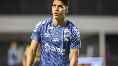 Botafogo faz proposta por Jair do Santos 
