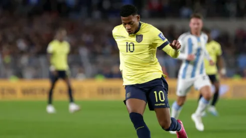 Ponta-direita está perto de ser anunciado. Daniel Jayo/Getty Images.