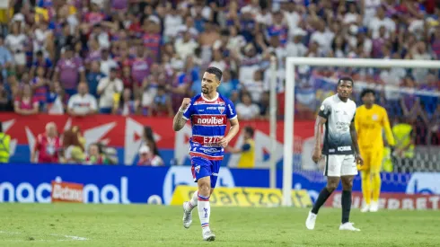 Yago Pikachu jogador do Fortaleza comemora seu gol durante partida contra o Corinthians. Foto: Baggio Rodrigues/AGIF
