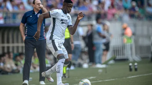 Henrique, jogador do Botafogo durante partida contra o Bahia no estadio Arena Fonte Nova pelo campeonato Brasileiro A 2024
