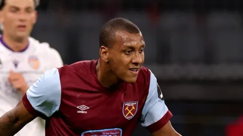 Zagueiro do West Ham pode jogar no Timão.