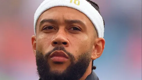 - Depay está livre no mercado da bola