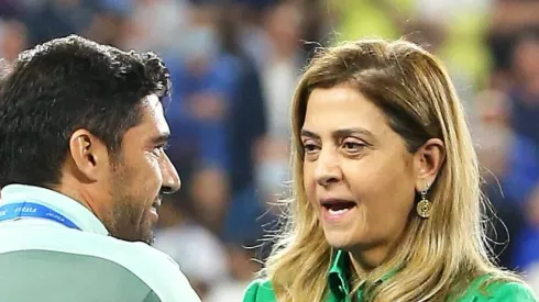 Leila ao lado de Abel Ferreira. Verdão perde acordo com casa de apostas.
