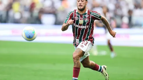 Guga do Fluminense controlando a bola durante partida contra o Corinthians no Brasileirao Series A -2024