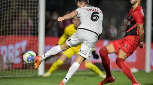 Lucas Piton jogador do Vasco. Foto: Thiago Ribeiro/AGIF
