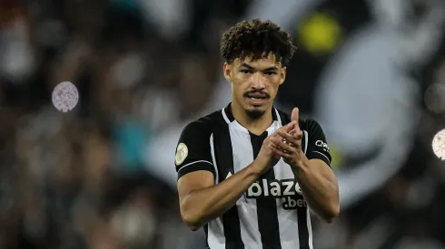 Adryelson ex-jogador do Botafogo durante partida contra o Coritiba no estadio Engenhao pelo campeonato Brasileiro A 2022