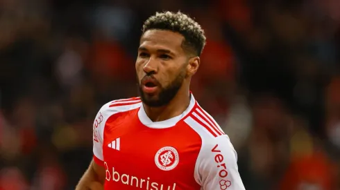 SP – PORTO ALEGRE – 11/08/2024 – BRASILEIRO A 2024, INTERNACIONAL X ATHLETICO-PR – Wesley jogador do Internacional comemora seu gol durante partida contra o Athletico-PR no estadio Beira-Rio pelo campeonato Brasileiro A 2024. Foto: Maxi Franzoi/AGIF
