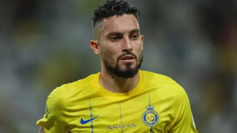 Foto: Yasser Bakhsh/Getty Images – Alex Telles no Al-Nassr