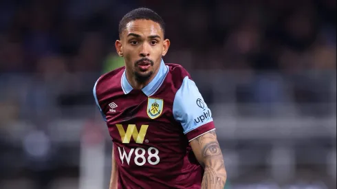Vitinho atuou pelo Burnley durante duas temporadas. Photo by Alex Livesey/Getty Images