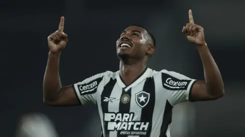 Lateral-esquerdo lesionou a coxa. Wagner Meier/Getty Images.