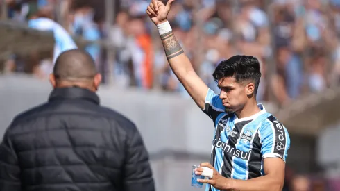 Arezo não joga no Grêmio com Renato Gaúcho, mas pode vingar 
