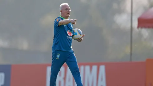 Técnico já teve nove baixas em três convocações. Divulgação/Rafael Ribeiro/CBF.
