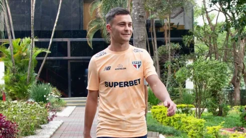 Entenda o motivo do Belgrano liberar Santiago Longo ao São Paulo  – Foto: Reprodução/SPFC Play
