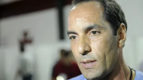 RIO DE JANEIRO - RJ - 11/11/2014 - ELEICOES NO VASCO - Edmundo Souza Sette ex jogador na eleicao para a presidencia do clube no ginasio do Estadio de Sao Januario, zona norte do Rio de Janeiro. Foto: Daniel Ramalho/AGIF