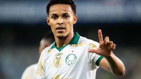 Palmeiras vai esperar fim do ano para definir se compra Lázaro