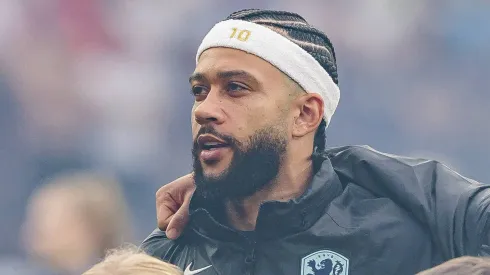 Memphis Depay antes da partida entre Holanda e Inglaterra, pela Eurocopa de 2024, no Estádio Dortmund, no dia 10/07/2024. 
