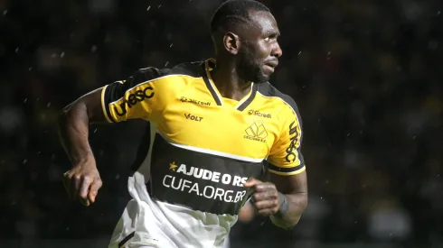 Grêmio prepara Bolasie e +2 atletas como prioridade