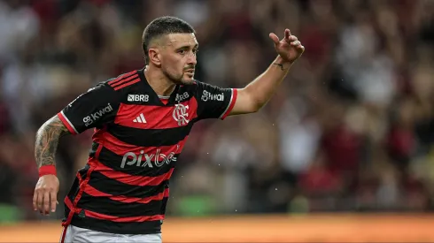 Arrascaeta jogador do Flamengo comemora seu gol durante partida contra o Bahia na Copa do Brasil. Foto: Thiago Ribeiro/AGIF
