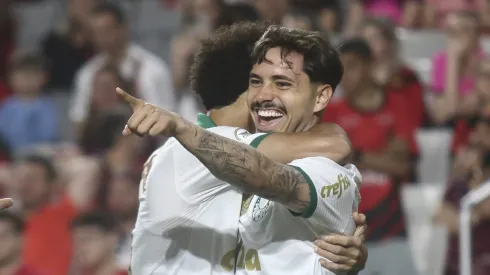 Meio-campista havia sido pedido para ser negociado. Gabriel Machado/AGIF.