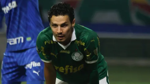 Raphael Veiga teve atuação apagada em eliminação do Verdão na Libertadores
