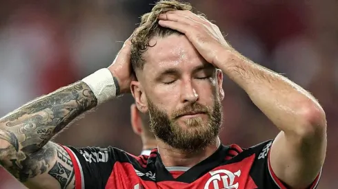 RJ – RIO DE JANEIRO – 12/09/2024 – COPA DO BRASIL 2024, FLAMENGO X BAHIA – Leo Pereira jogador do Flamengo lamenta durante partida contra o Bahia no estadio Maracana pelo campeonato Copa Do Brasil 2024. Foto: Thiago Ribeiro/AGIF
