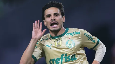 Raphael Veiga jogador do Palmeiras comemora seu gol durante partida contra o Criciuma no estadio Arena Allianz Parque pelo campeonato Brasileiro A 2024. 
